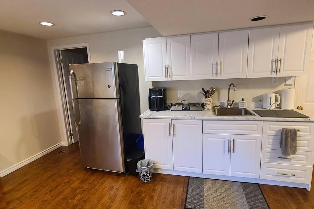 Spacious And Bright Unit With Natural Light. Pickering Eksteriør billede