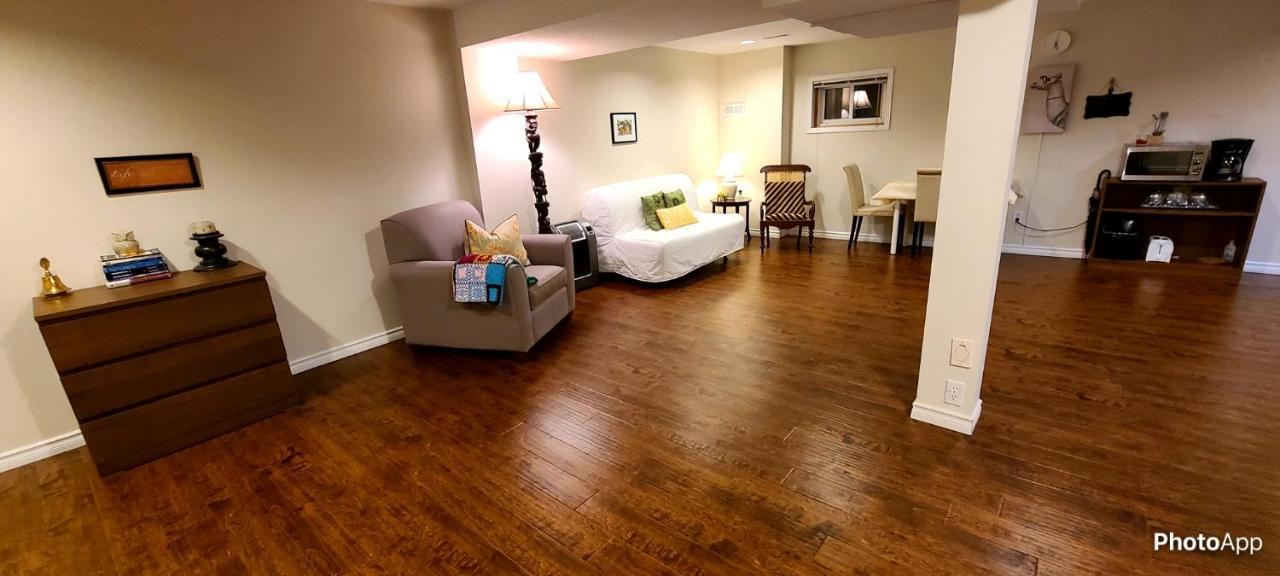 Spacious And Bright Unit With Natural Light. Pickering Eksteriør billede