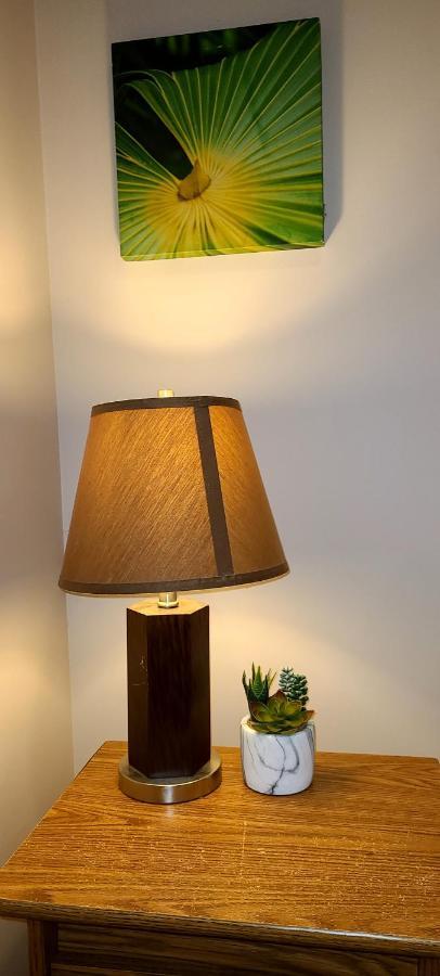 Spacious And Bright Unit With Natural Light. Pickering Eksteriør billede